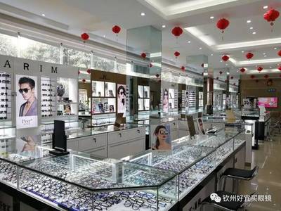 欽州眼鏡城六周年店慶掀熱潮，免費領鏡引市民蜂擁而至